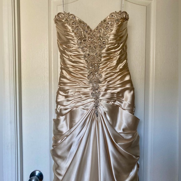 Alfred Sung Wedding Gown Champagne - Picture 6 of 7